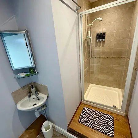 29 Apartment *